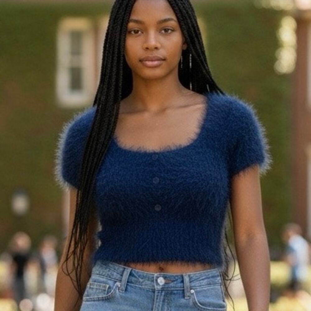 Cider Sweater Cropped Fuzzy U-neckline Navy blue size Junior L NWOT